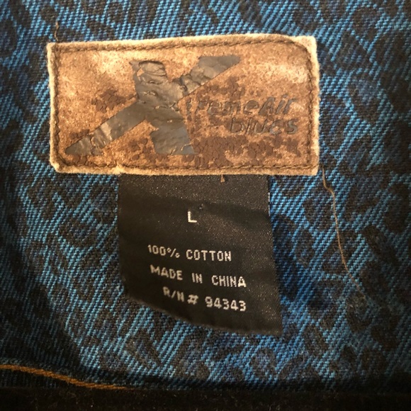 Dark wash jean jacket - Picture 3 of 4